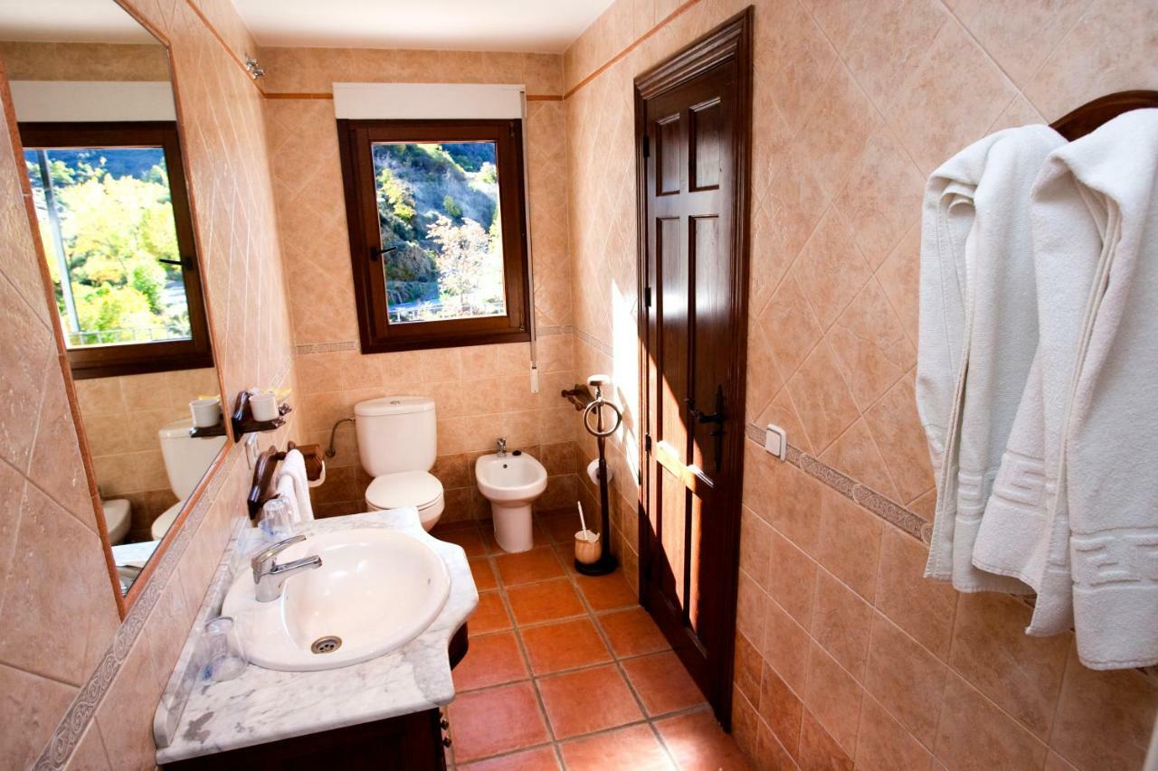 Hostal Mulhacen Trevélez Exterior foto